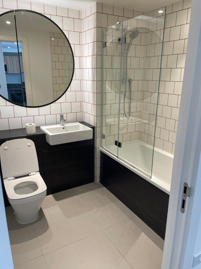 Royal Wharf Apartments Лондон Екстериор снимка